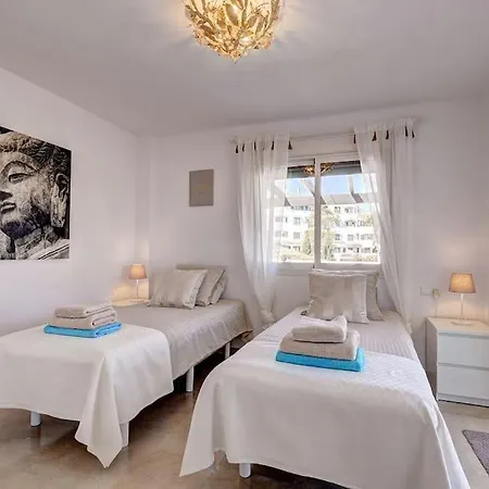 Spacious Penthouse With Spectacular Sea Views! Apartment