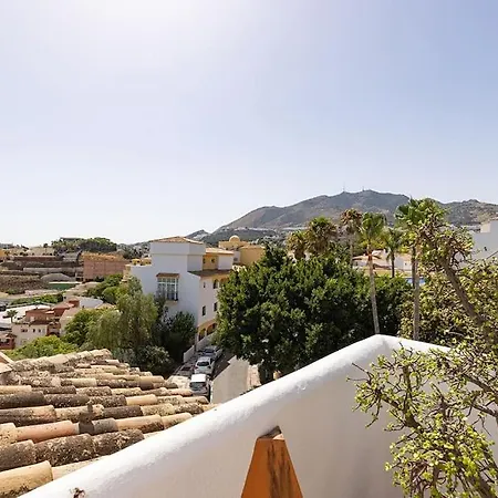 Spacious Penthouse With Spectacular Sea Views!